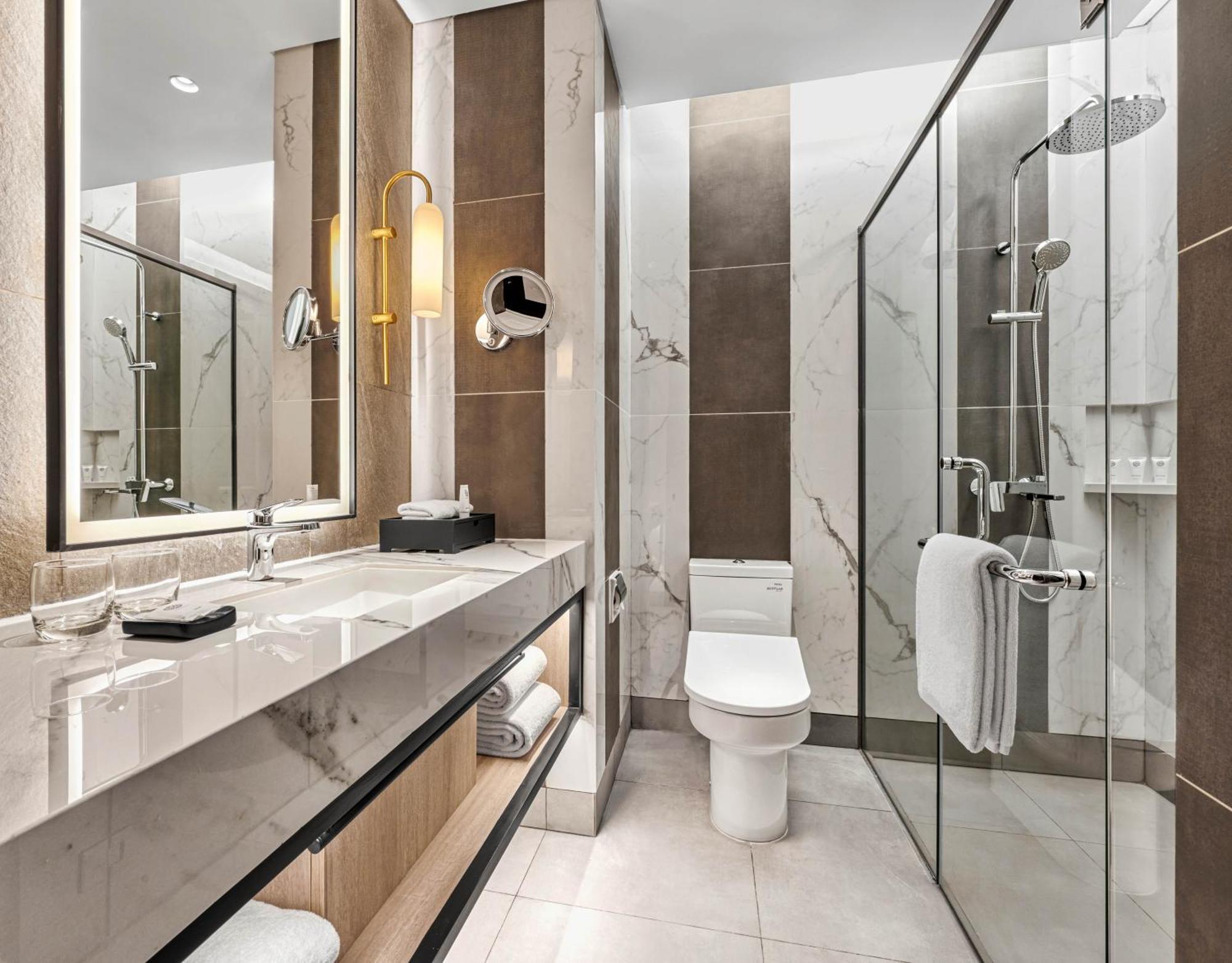 Hyatt Place Makassar Bagian luar foto