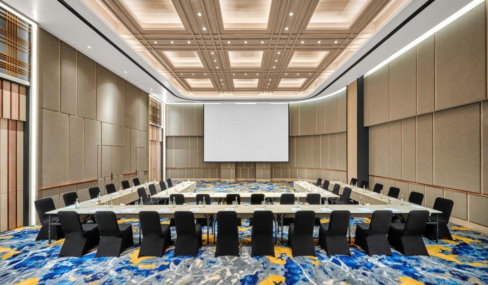 Hyatt Place Makassar Bagian luar foto