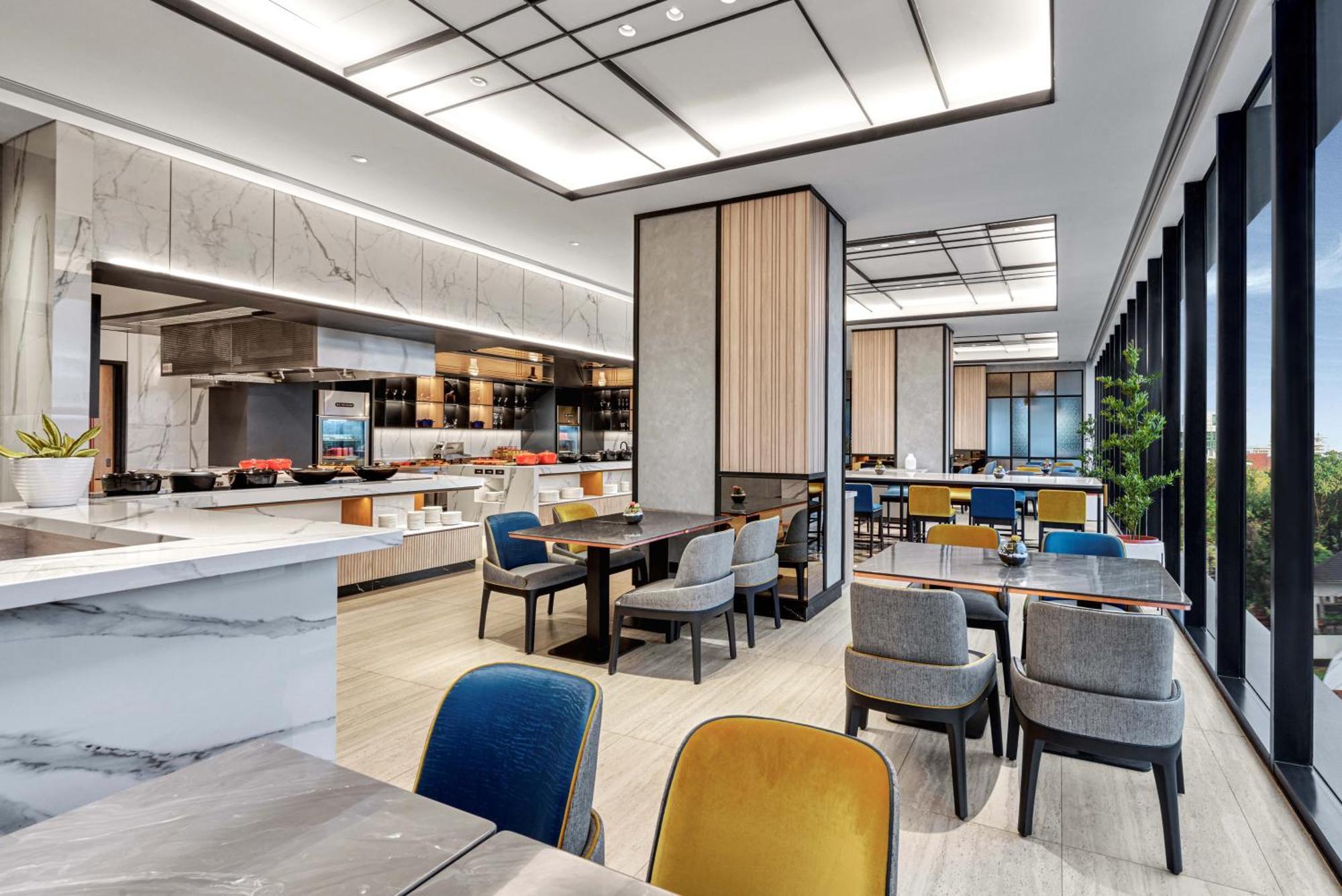 Hyatt Place Makassar Bagian luar foto