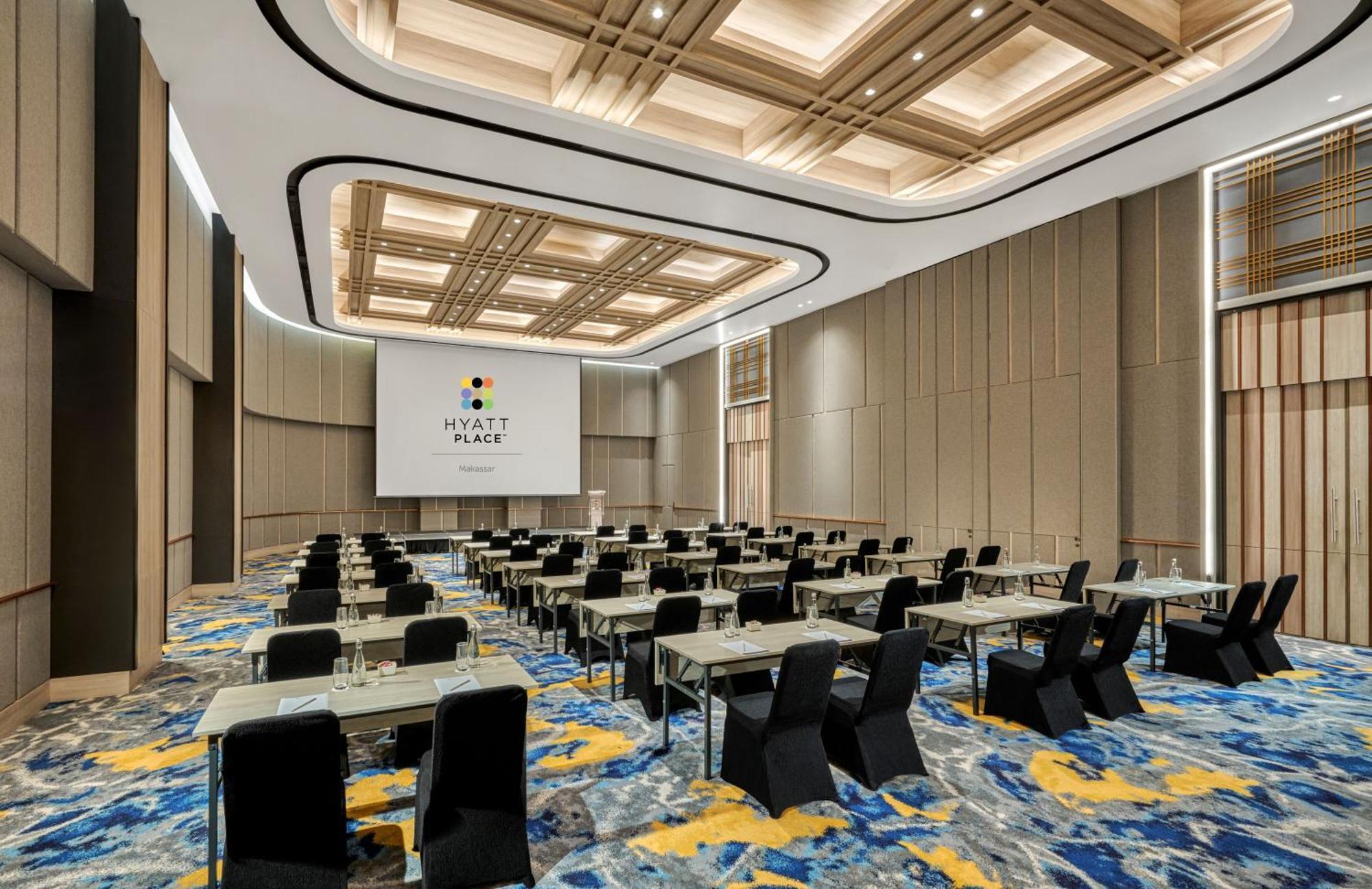 Hyatt Place Makassar Bagian luar foto