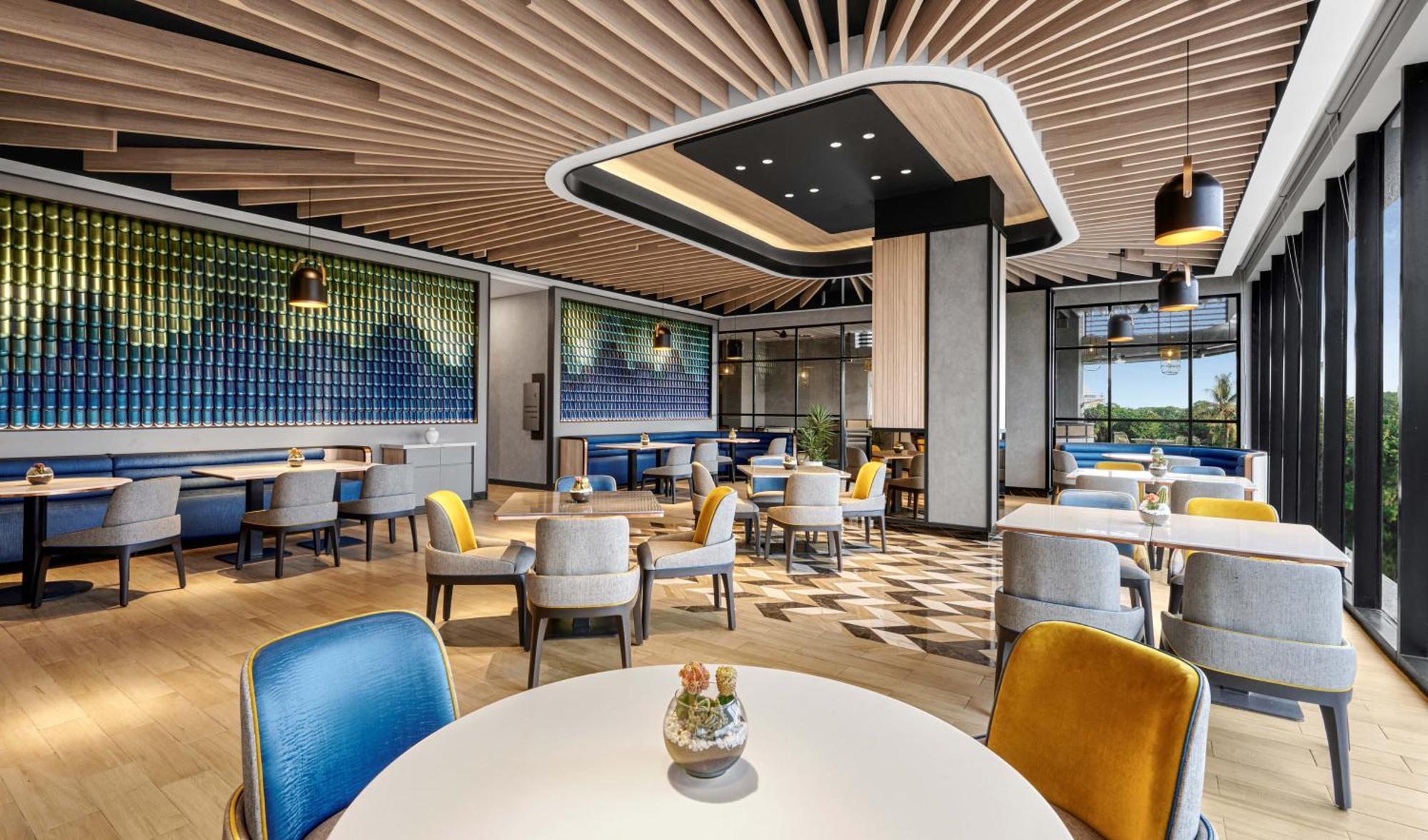 Hyatt Place Makassar Bagian luar foto