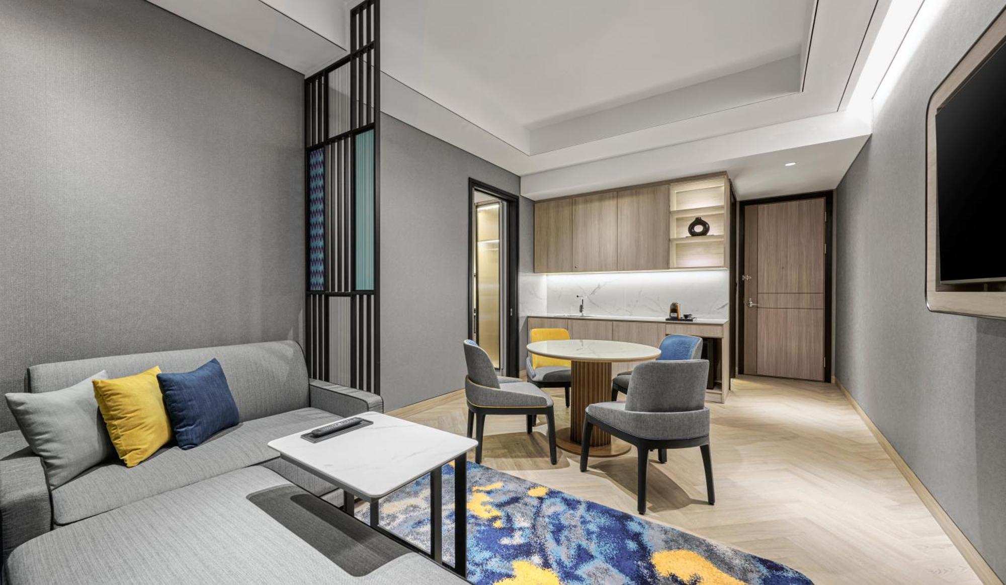 Hyatt Place Makassar Bagian luar foto